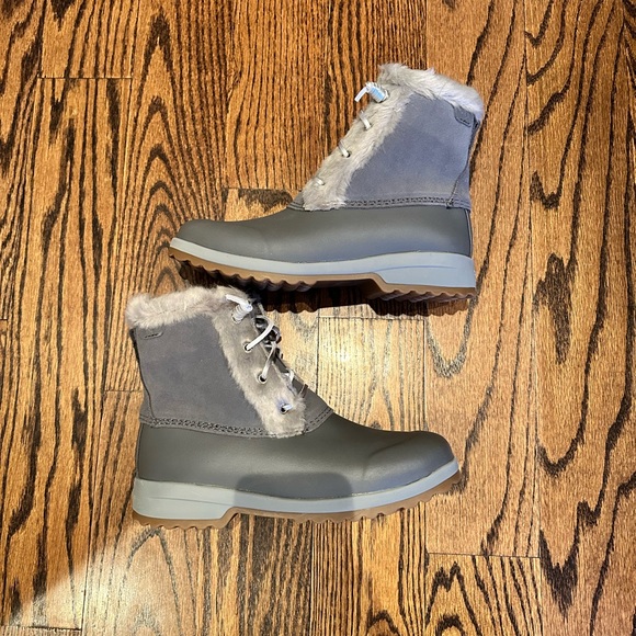 NIB! Sperry Maritime Repel Grey Trim Snow Boots - Picture 5 of 11